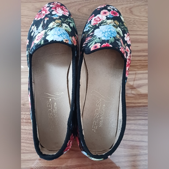 Aerosols stitch and turn shoes - Picture 2 of 5